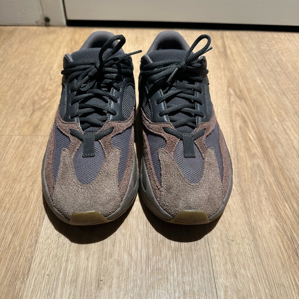 Adidas Yeezy Boost 700 ‘Mauve’ Sneaker